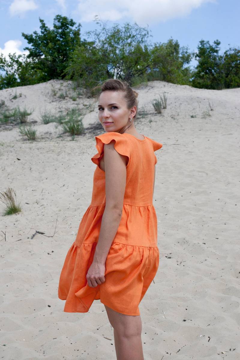 Leinenkleid Mit Rüschenärmeln, Orangefarbenes Flachskleid Für Frauen, Leinenkleidung, Sommerkleider Bescheidenes Einfaches Minikleid Merces von MERCESStore