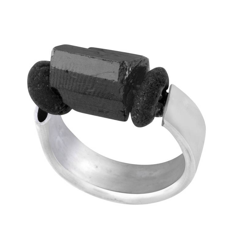 Avant Garde Ring, Schwarzer Turmalin Stein Handgemachte Silber Schwarze Mode, Schmuck, Wabi Ring von MERCeJewelry
