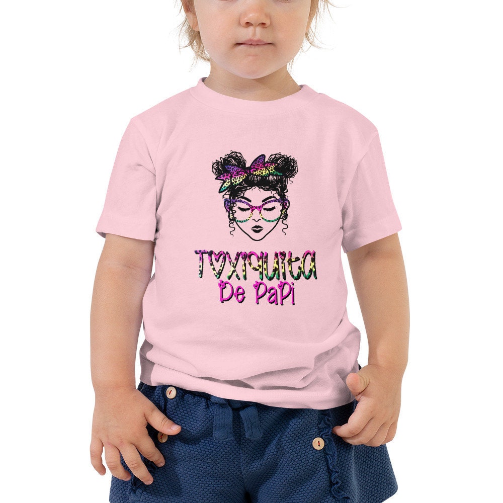 Toxiquita De Papi Kleinkind T-Shirt, Perfekt Für Papas Kleines Mädchen, Rosa Kurzarm T-Shirt von MEREIDA