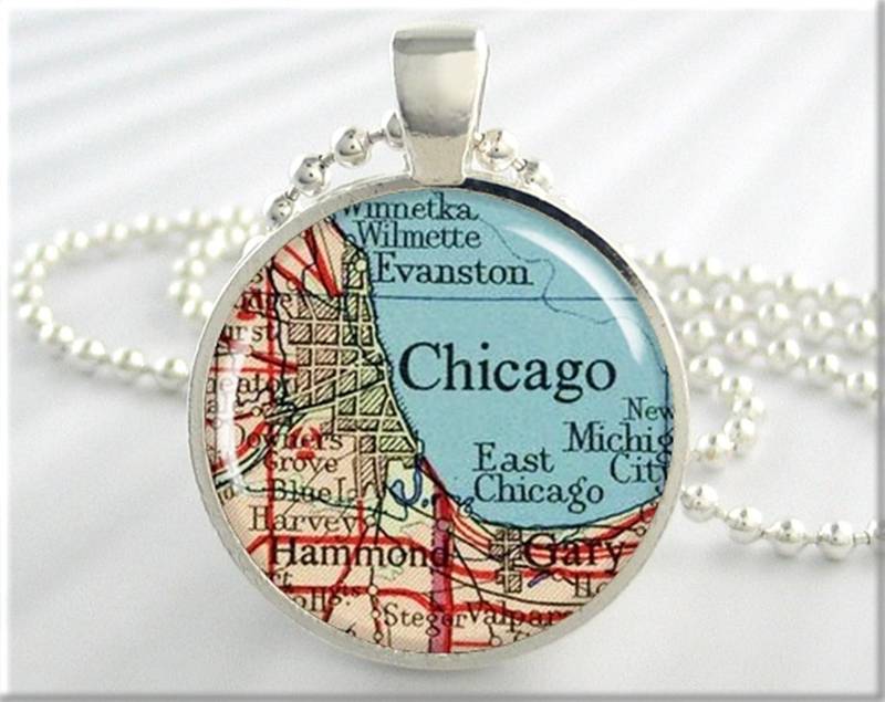 Chicago Map Anhänger Halskette Vintage Illinois Resin Charm 242Rs Chicago Map Anhänger Halskette Vintage Illinois Resin Charm 242Rs von MGArtisanPendants