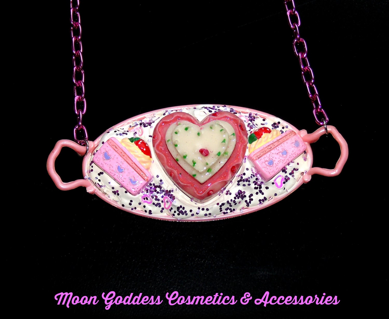 Decoden Barbie Tea Party Halskette Decoden Barbie Tea Party Halskette von MGCosmetics