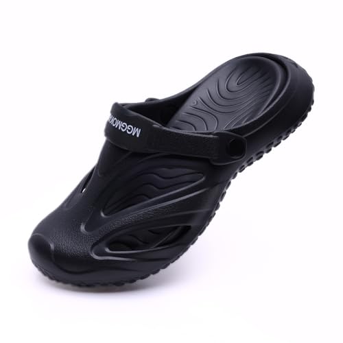 Unisex Clogs Pantoletten Strand Hausschuhe Sommer Sandalen Gartenschuhe mit Fußbett aus Weichem,Black,38/39 von MGGMOKAY