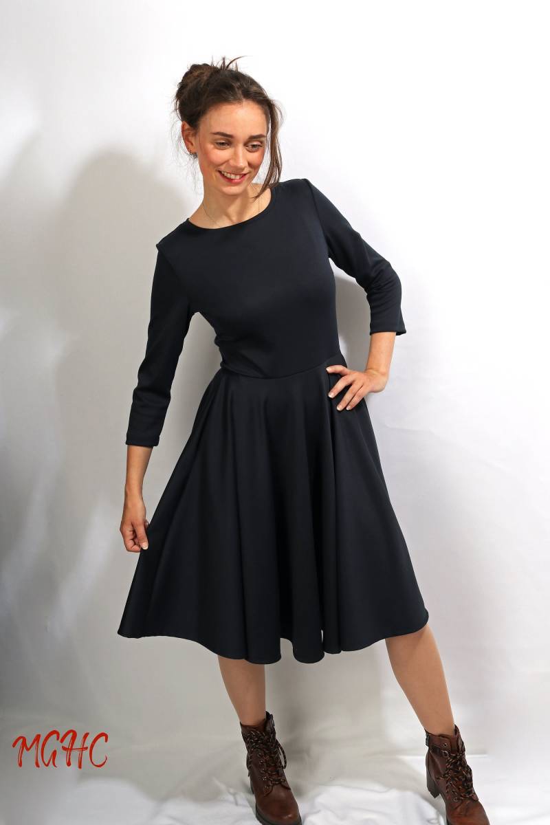 Kleid "Lucy Black" Cocktailkleid Rockabilly Knielang Damen Swing Tanzkleid Tellerrock Winterkleid Schwarz Jerseykleid Romanitjersey von MGHomeCouture