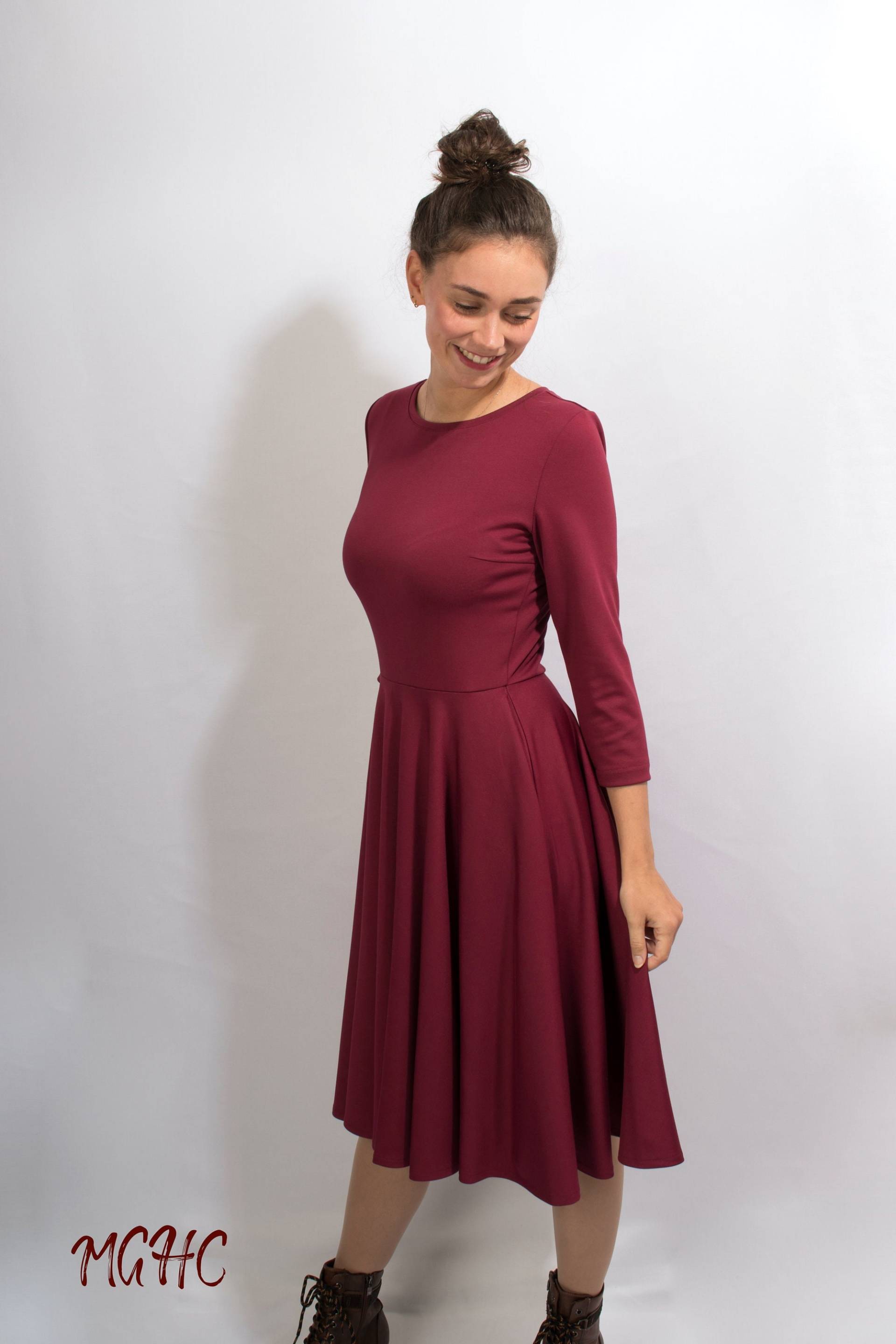 Kleid "Lucy Dark Red" Cocktailkleid Knielang Damen Swing Tanzkleid Tellerrock Winterkleid Dunkelrot Jerseykleid Elegantes Weinrot von MGHomeCouture