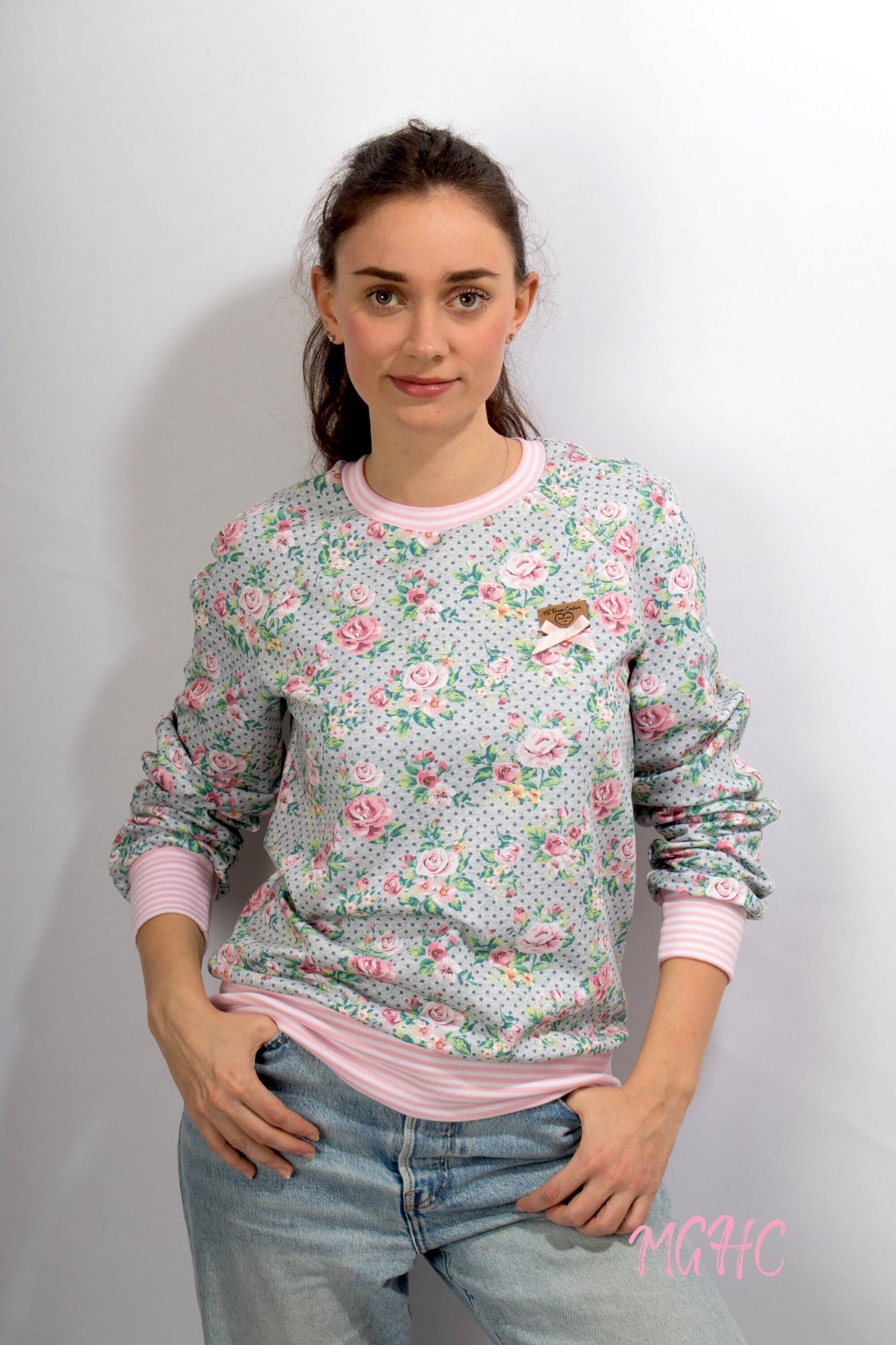 Pulli "Franzi Rosen" Raglanpulli Damen Weiter Blumen Polkadot Grau Rosa Streifen Sommerpulli Sweater Sweatshirt Pulli "Franzi Rosen" Raglanpulli Damen Weiter Blumen Polkadot Grau Rosa Streifen Sommerpulli Sweater Sweatshirt von MGHomeCouture