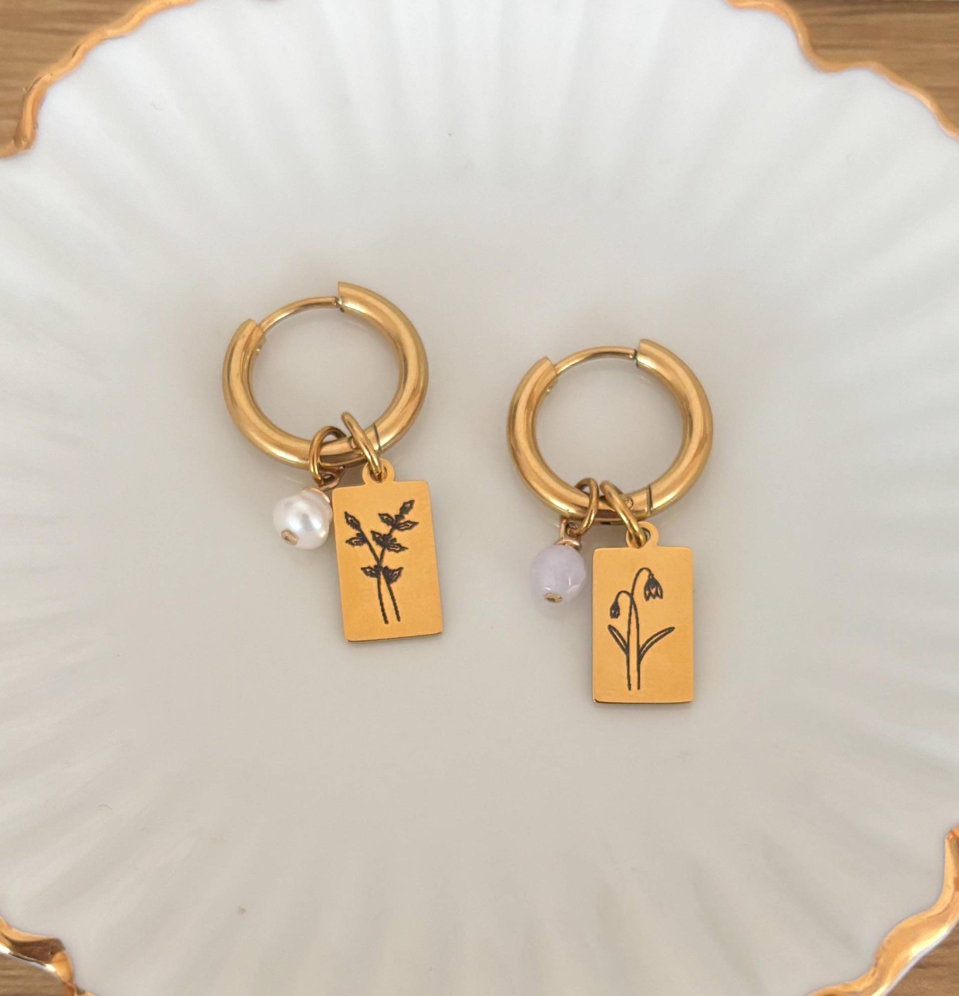 Goldene Creolen Mit Geburtsblume & Birthstone Als Anhänger, Blume Des Lebens Ohrringe Personalisierbar - Gravur Kette, Geschenk Für Sie von MIAxMINA