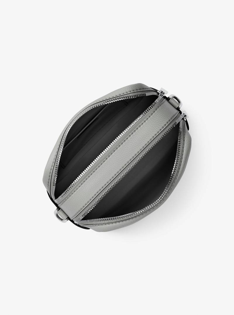 MK Kameratasche Bryant Medium Aus Gekrispeltem Leder - Grau - Michael Kors von MICHAEL Michael Kors