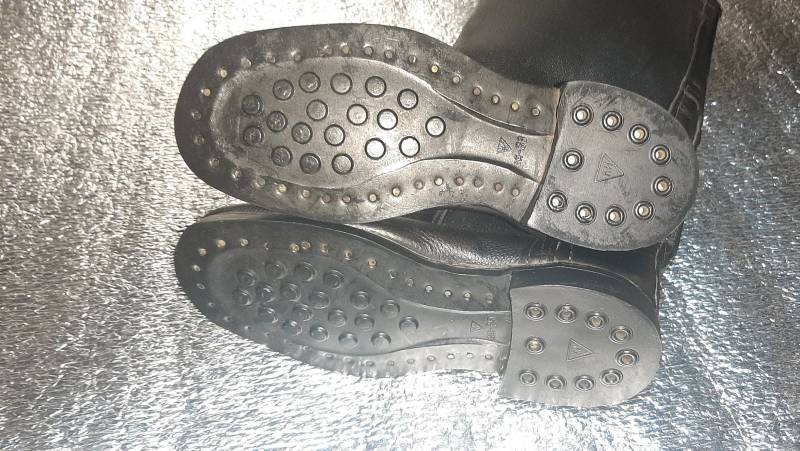 Seltene Vintage-Militärstiefel Der Roten Armee Udssr Mit Noppensohlen von MILITARYclothesUSSR