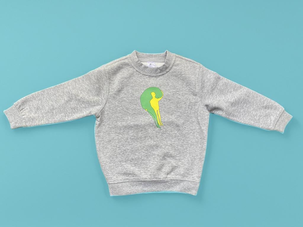 Cooler Nachhaltiger Grau Melierter Kids-Sweater Mit Milja Illustration in 110/116 von MILJADesigns