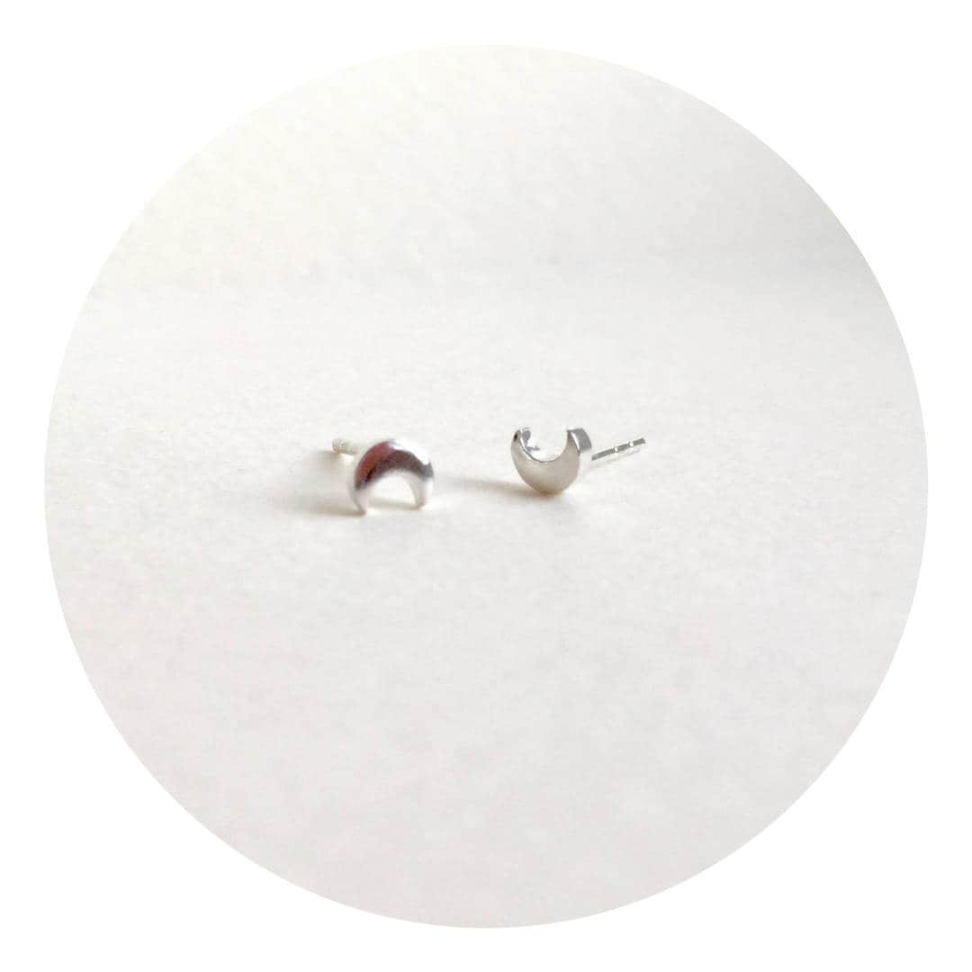 Halbmond Ohrstecker/ Ohrringe/Minimalist Minima Schmuck Halbmond Ohrstecker/ Ohrringe/Minimalist Minima Schmuck von MINIMAJewellery