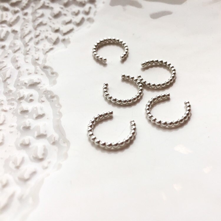 Perlen Ohrklemme - 9 Karat Silber Oder Gold Perlen Ohrklemme - 9 Karat Silber Oder Gold von MINIMAJewellery