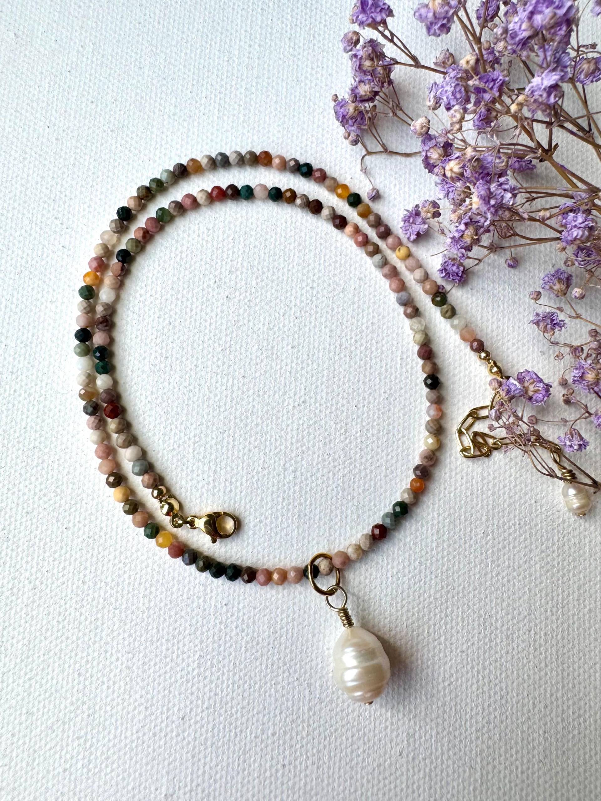 Edelstein Halskette 42-48 cm - Facettierte Natursteinperlen & Barockperle, Geschenk Für Sie, Boho Schmuck, Zart, Handmade von MINNAKFINEJEWELRY