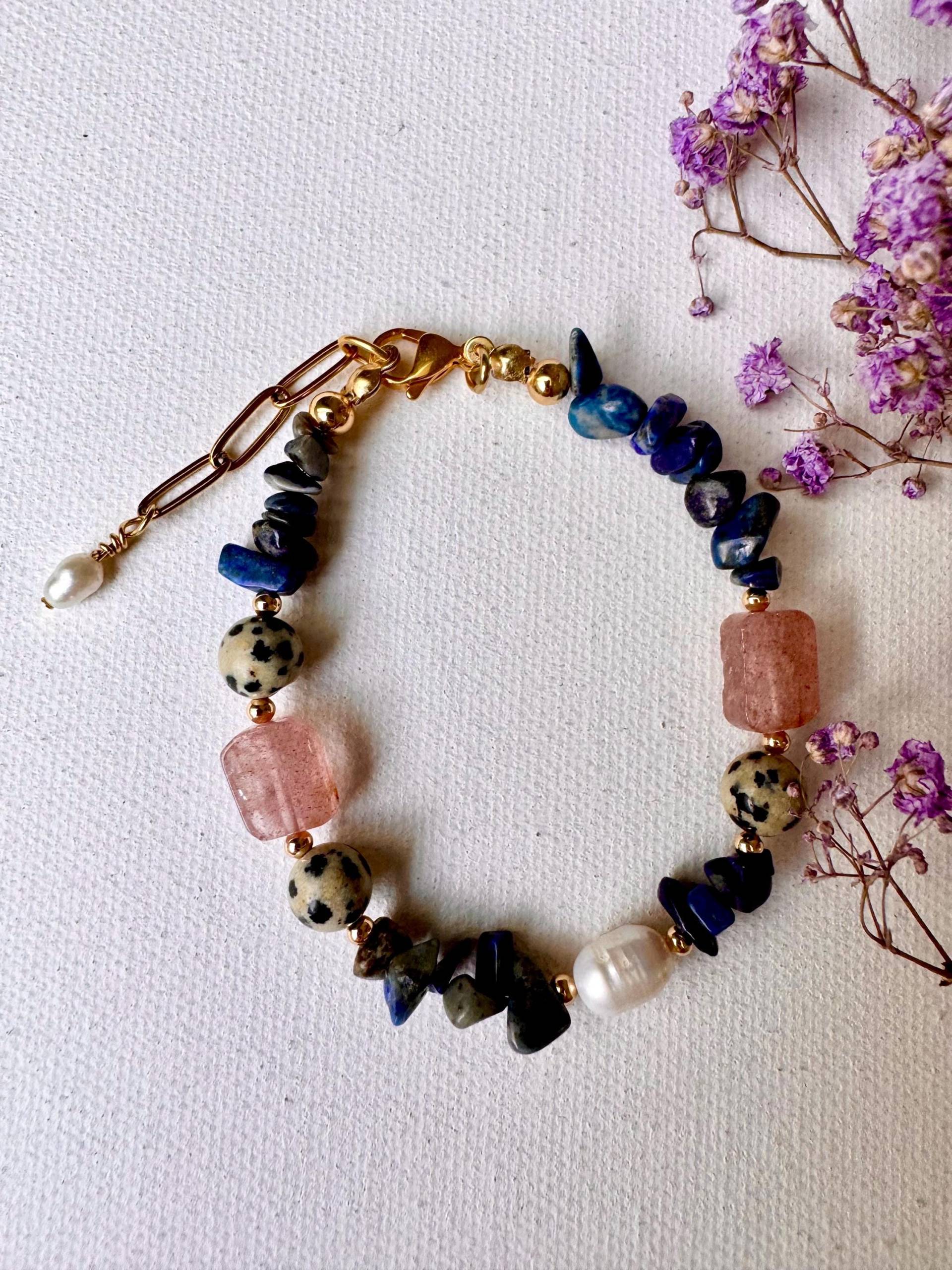 Naturstein Armband Bunt - Dalmatinerjaspis, Lapis, Süßwasserperle, Edelsteinarmband, Geschenk Für Sie, Zarter Boho Schmuck, Verstellbar von MINNAKFINEJEWELRY