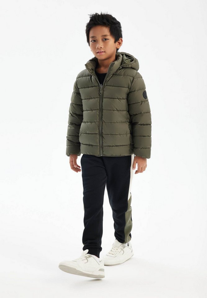 MINOTI Steppjacke Steppjacke mit abnehmbarer Kapuze und Aufnäher am Ärmel (2–14y) von MINOTI