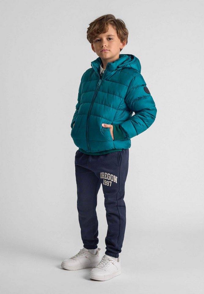 MINOTI Steppjacke Steppjacke mit abnehmbarer Kapuze und Aufnäher am Ärmel (2–14y) von MINOTI