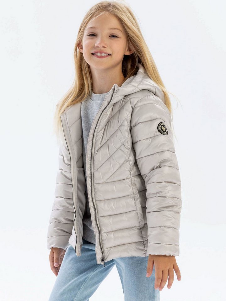 MINOTI Winterjacke Steppjacke mit Kapuze, im Metallic-Look Metallic-Look, trendiger Aufnäher, feste Kapuze von MINOTI