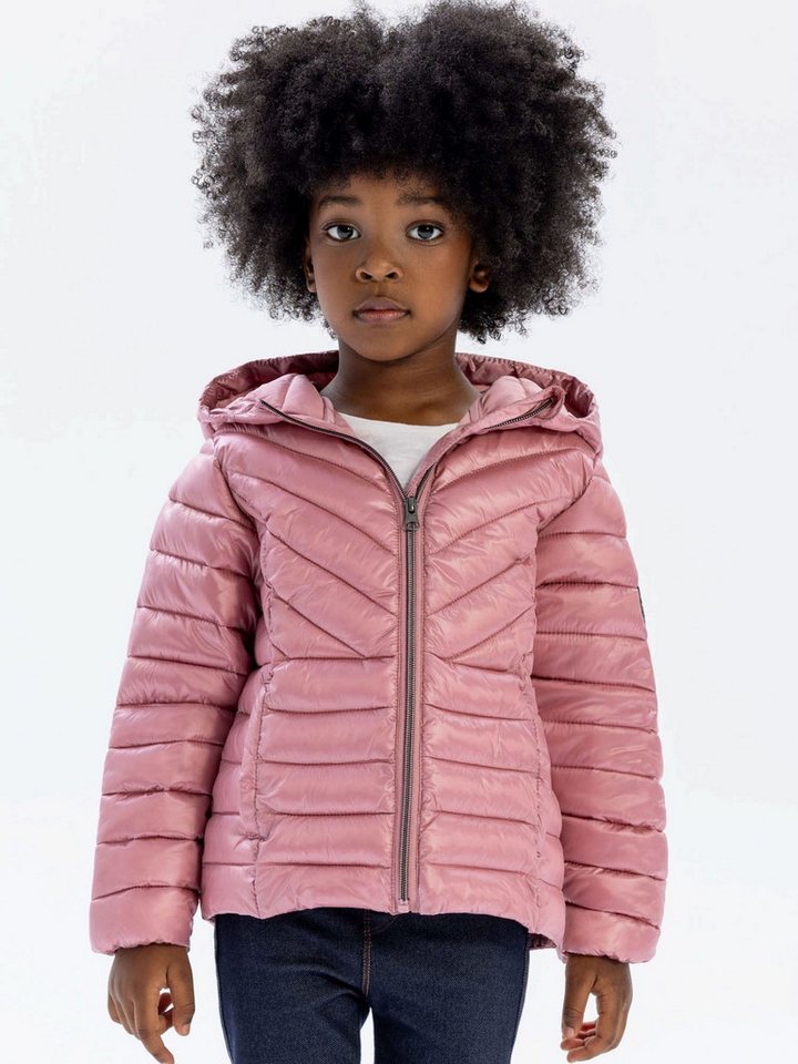 MINOTI Winterjacke Steppjacke mit Kapuze, im Metallic-Look Metallic-Look, trendiger Aufnäher, feste Kapuze von MINOTI