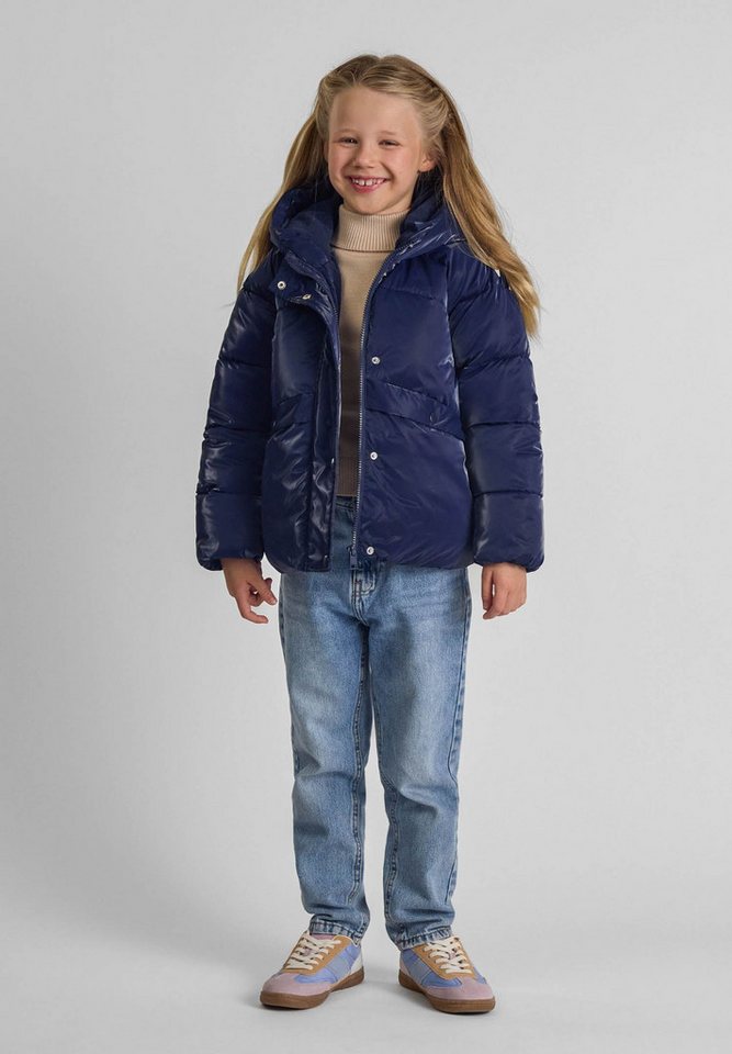 MINOTI Winterjacke Gefütterte Winterjacke mit Kapuze und doppeltem Verschluss (9m-8y) trendiger Aufnäher am Ärmel von MINOTI