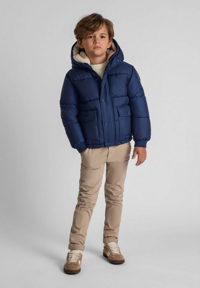MINOTI Winterjacke Steppjacke mit fester Kapuze (9m-8y) trendiger Aufnäher am Ärmel von MINOTI