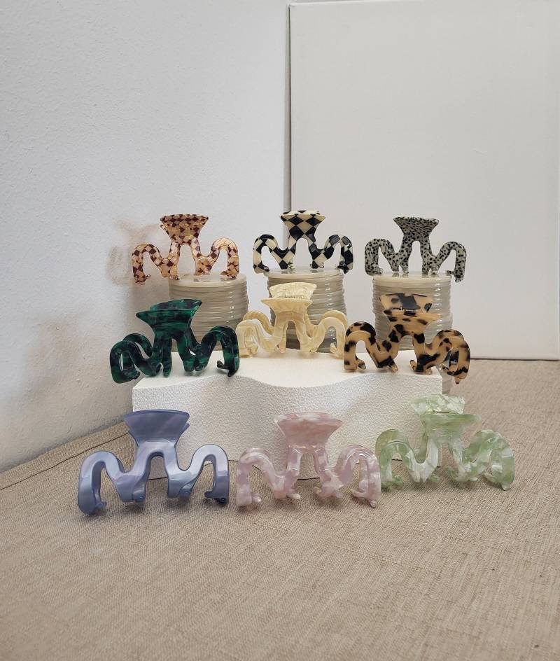 Große Haarklammer, Wellige Haarspange, Schmetterling Spange Haarklammern Minimalistisch Nachhaltig Haarkralle Hair Claw Haarklemme Clip von MINYOUofficial