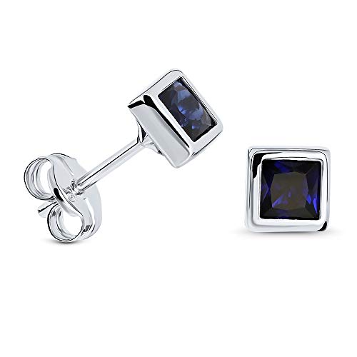 Miore Ohrring Damen Viereckige Ohrstecker mit Edelstein/Geburtsstein Saphir in blau aus Weißgold 9 Karat / 375 Gold, Ohrschmuck Miore Ohrring Damen Viereckige Ohrstecker mit Edelstein/Geburtsstein Saphir in blau aus Weißgold 9 Karat / 375 Gold, Ohrschmuck von MIORE