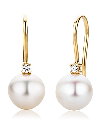 Miore - Ohrringe aus 18 Karat Gelbgold (750) mit weißen Süßwasserperlen (9 mm) und Diamanten (0.06 Ct) - Perlenohrringe hängend aus Gold im Set - Echtgold Schmuck mit premium Schmuckschachtel von MIORE