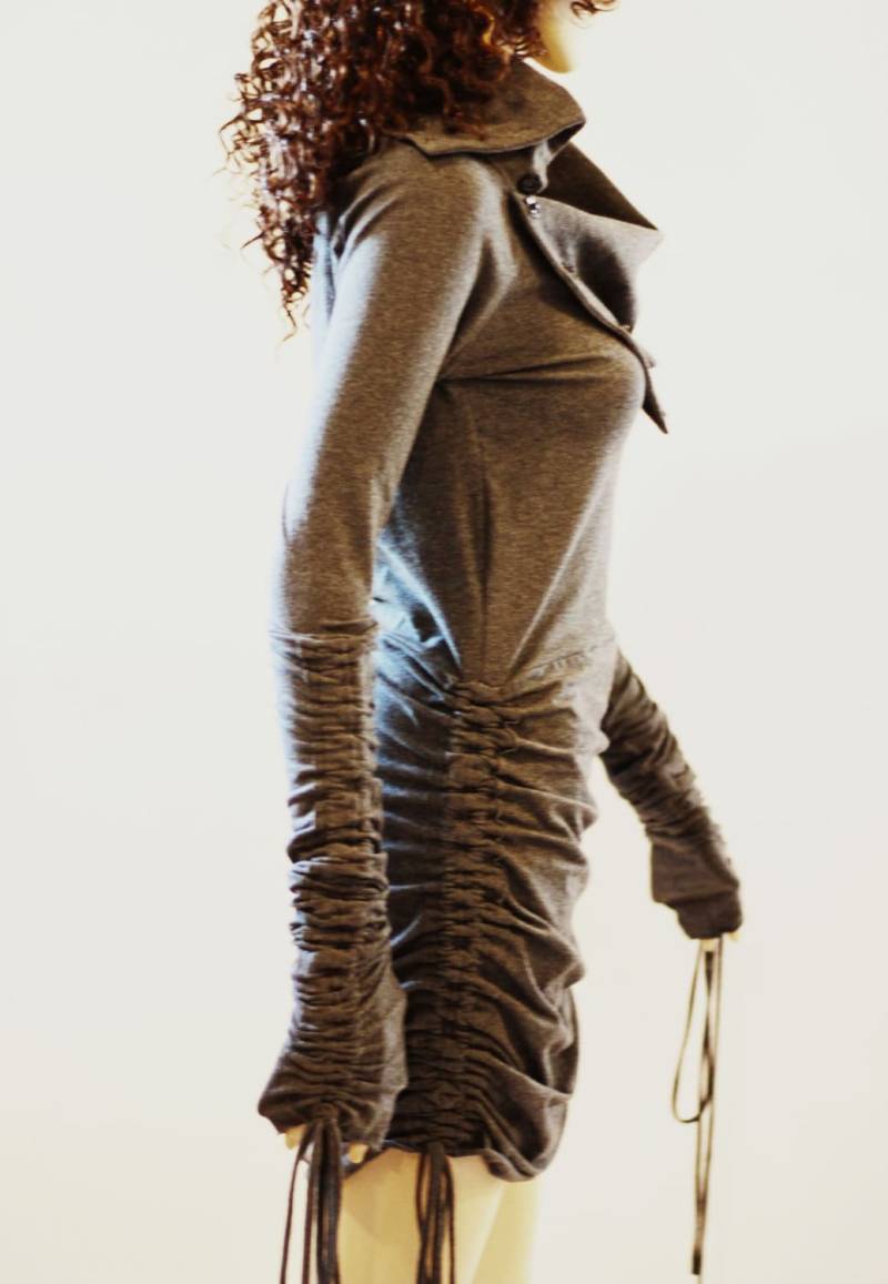 Tunika Kleid Mit Wasserfallausschnitt Langarm Schnürung Baumwolljersey von MIRIMIRIFASHION