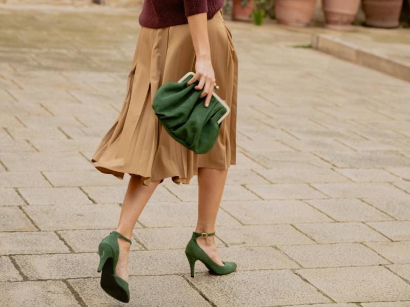 Kiss Lock Samt Clutch Geldbörse Retro Flasche Grün Leder Umhängetasche von MIUMMASH