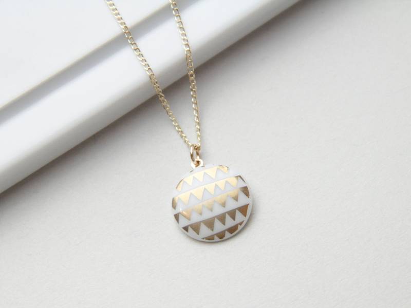 Ketten Mit Anhänger Aus Porzellan/Weiß Gold Goldschmuck Goldkette Porzellan-Anhänger Keramik-Kette Porzellankette Ketten Mit Anhänger Aus Porzellan/Weiß Gold Goldschmuck Goldkette Porzellan-Anhänger Keramik-Kette Porzellankette von MIYUporzellanschmuck