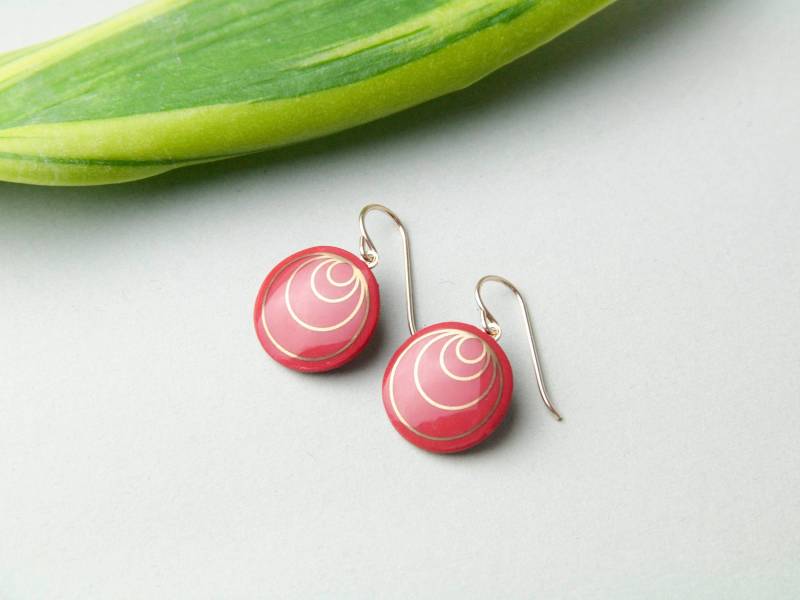 Porzellan Ohrhänger/Rot Mit Goldenen Kreisen Porzellanschmuck Ohrringe Aus Keramik Goldschmuck Rot-Gold Handgemacht Porzellan Ohrhänger/Rot Mit Goldenen Kreisen Porzellanschmuck Ohrringe Aus Keramik Goldschmuck Rot-Gold Handgemacht von MIYUporzellanschmuck