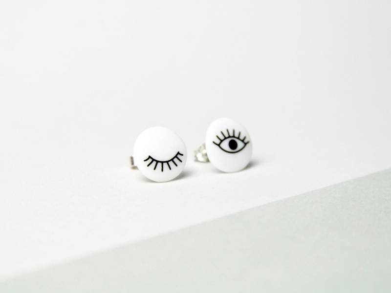 Porzellan Ohrstecker/Weiß, Schwarze Augen Porzellanschmuck Silberschmuck Keramikschmuck Porzellan-Ohrringe Keramik-Ohrringe von MIYUporzellanschmuck