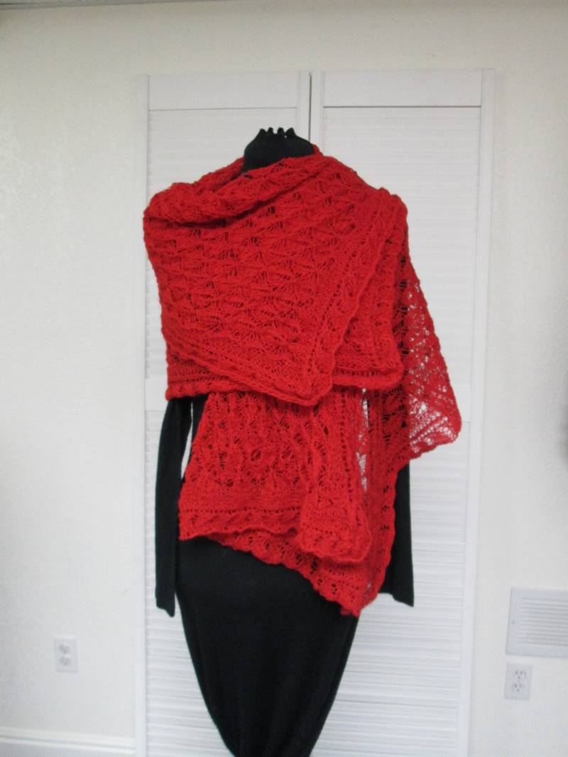 Helle Rote Spitze Stricken Rechteckigen Schal/Wrap von MJMStudioDesigns