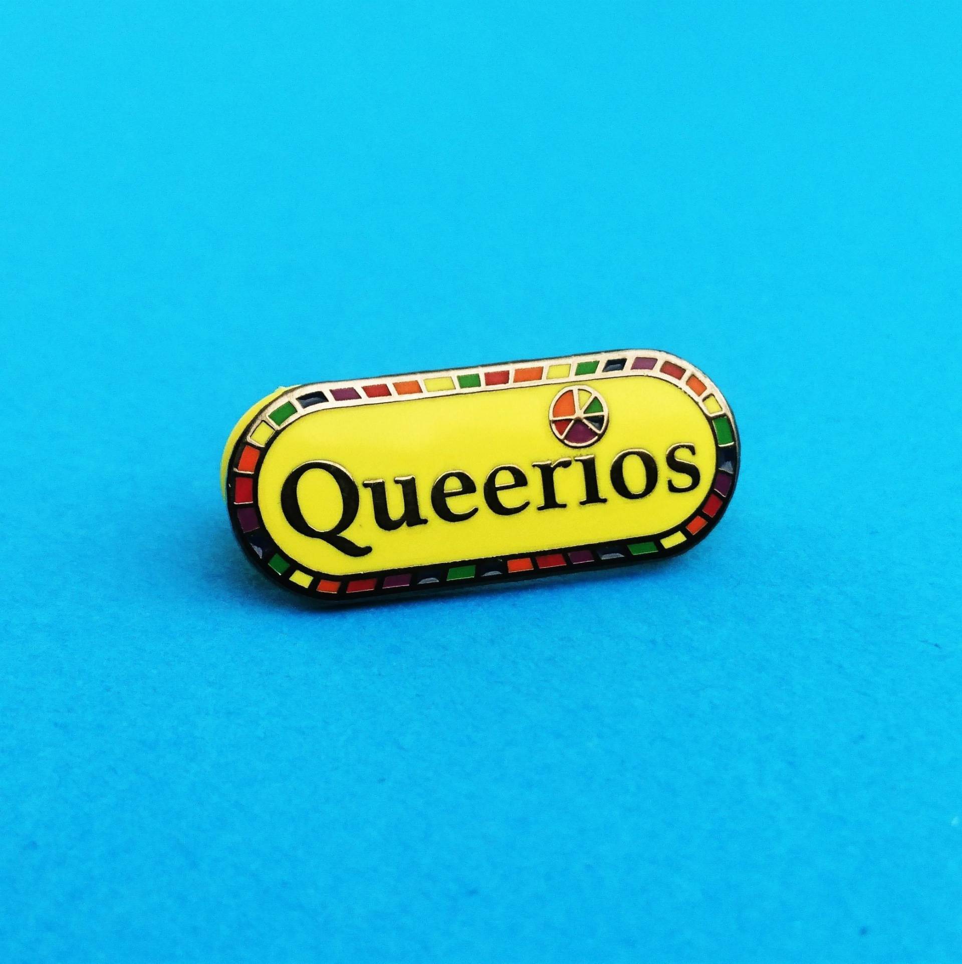 Queerios Emaille Pin Queerios Emaille Pin von MJWallaceArts