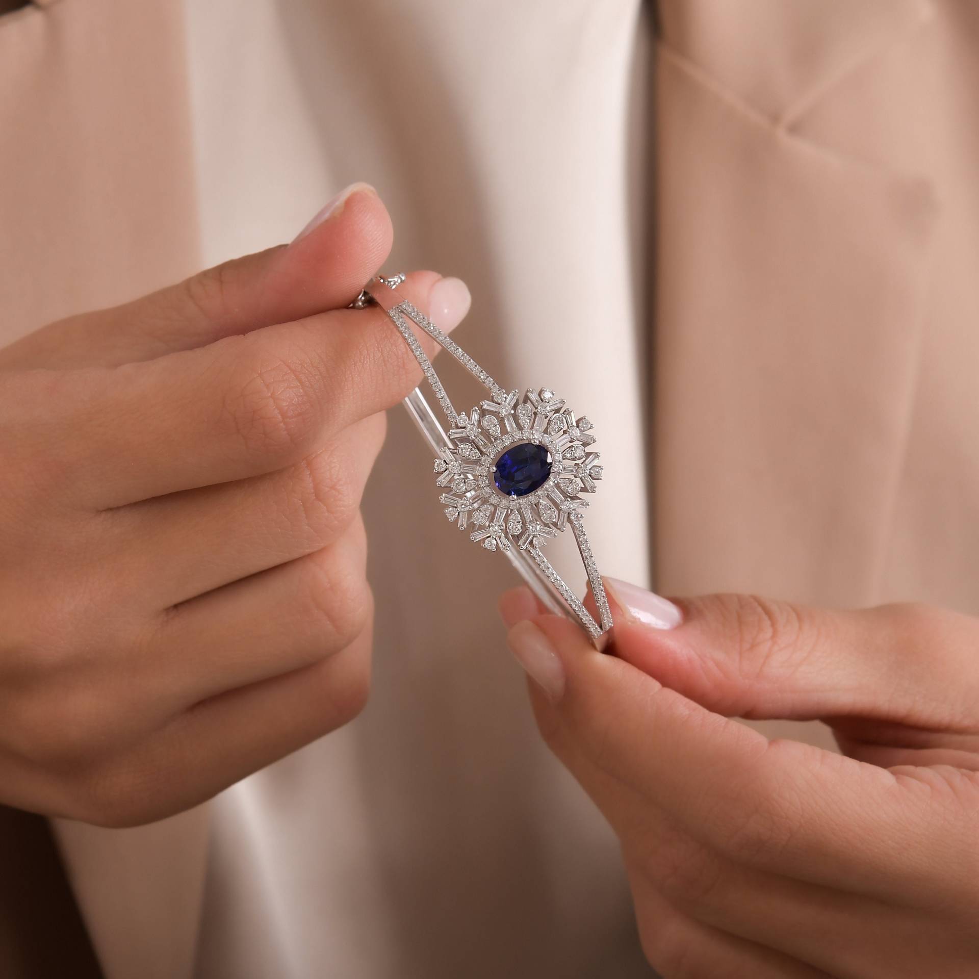 14K Gold Saphir Armreif Für Frauen, Armreif, Hochzeit Verlobung Frauen von PiecesOfMeDiamond