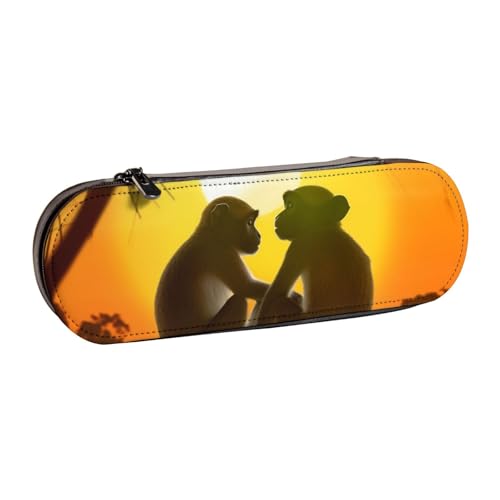 Federmäppchen aus Leder mit niedlichem Affen-Motiv, bedruckt, für Mädchen und Jungen, niedliches Federmäppchen für Stifte, Make-up-Tasche für Reisen, Schule, Büro, Uni, Schwarz , Einheitsgröße, von MKNAZ