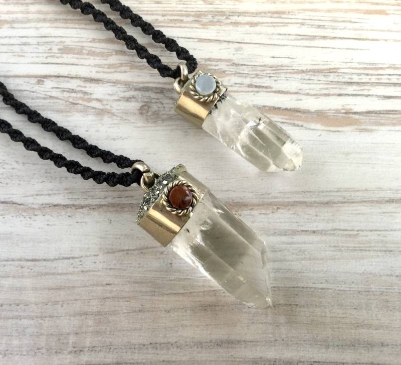 Bergkristall Anhänger, Rohquarz Schmuck von MKcreationsCrafts