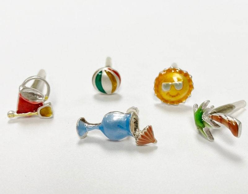 5 Stück Vintage Urlaub Auf Der Insel Strand Push Pins Stecknadeln Reversnadeln M67 von MLRobertsLtd