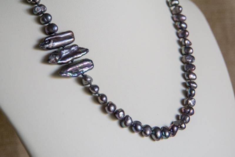 Pfauengraue Süßwasserperlen Halskette von MLWJewelry