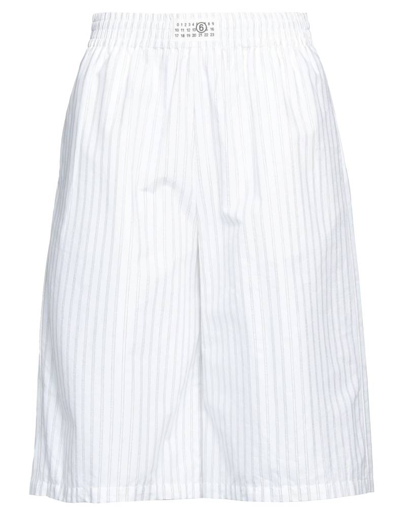 MM6 MAISON MARGIELA Shorts & Bermudashorts Damen Weiß von MM6 MAISON MARGIELA