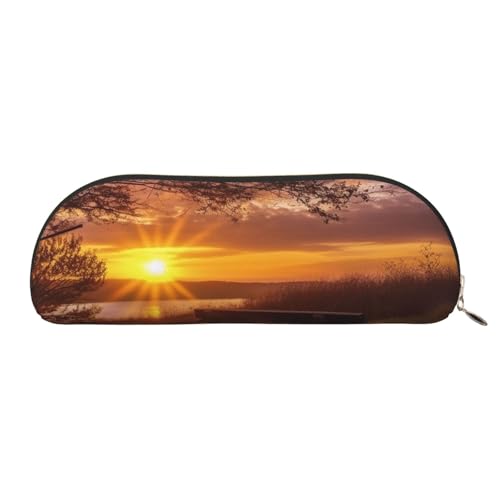 MMSJSBVY Lonely Bench Federmäppchen aus Leder, Motiv: Sonnenuntergang, halbrunder Organizer mit Reißverschluss für Stifte, Kosmetik und Reisen, Lonely Bench Sunset, Einheitsgröße, Schulranzen MMSJSBVY Lonely Bench Federmäppchen aus Leder, Motiv: Sonnenuntergang, halbrunder Organizer mit Reißverschluss für Stifte, Kosmetik und Reisen, Lonely Bench Sunset, Einheitsgröße, Schulranzen von MMSJSBVY