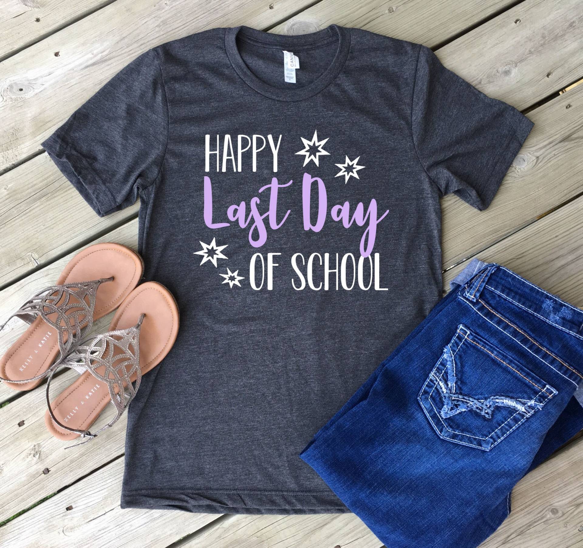 Happy Last Day Of School Shirt/Bella Canvas T-Shirt Unisex Größe Lehrer Benutzerdefinierte Farben Fun Happy Last Day Of School Shirt/Bella Canvas T-Shirt Unisex Größe Lehrer Benutzerdefinierte Farben Fun von MMZdesign