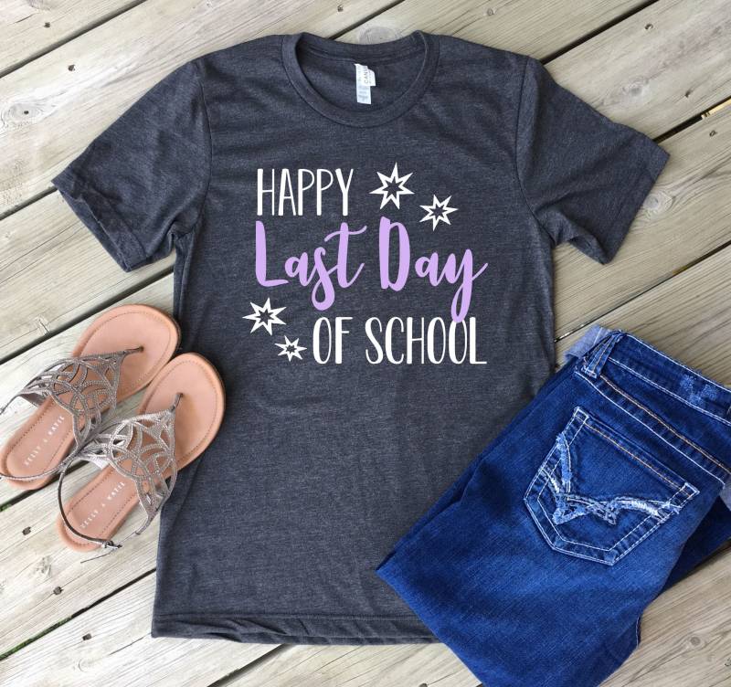Happy Last Day Of School Shirt/Bella Canvas T-Shirt Unisex Größe Lehrer Benutzerdefinierte Farben Fun Happy Last Day Of School Shirt/Bella Canvas T-Shirt Unisex Größe Lehrer Benutzerdefinierte Farben Fun von MMZdesign