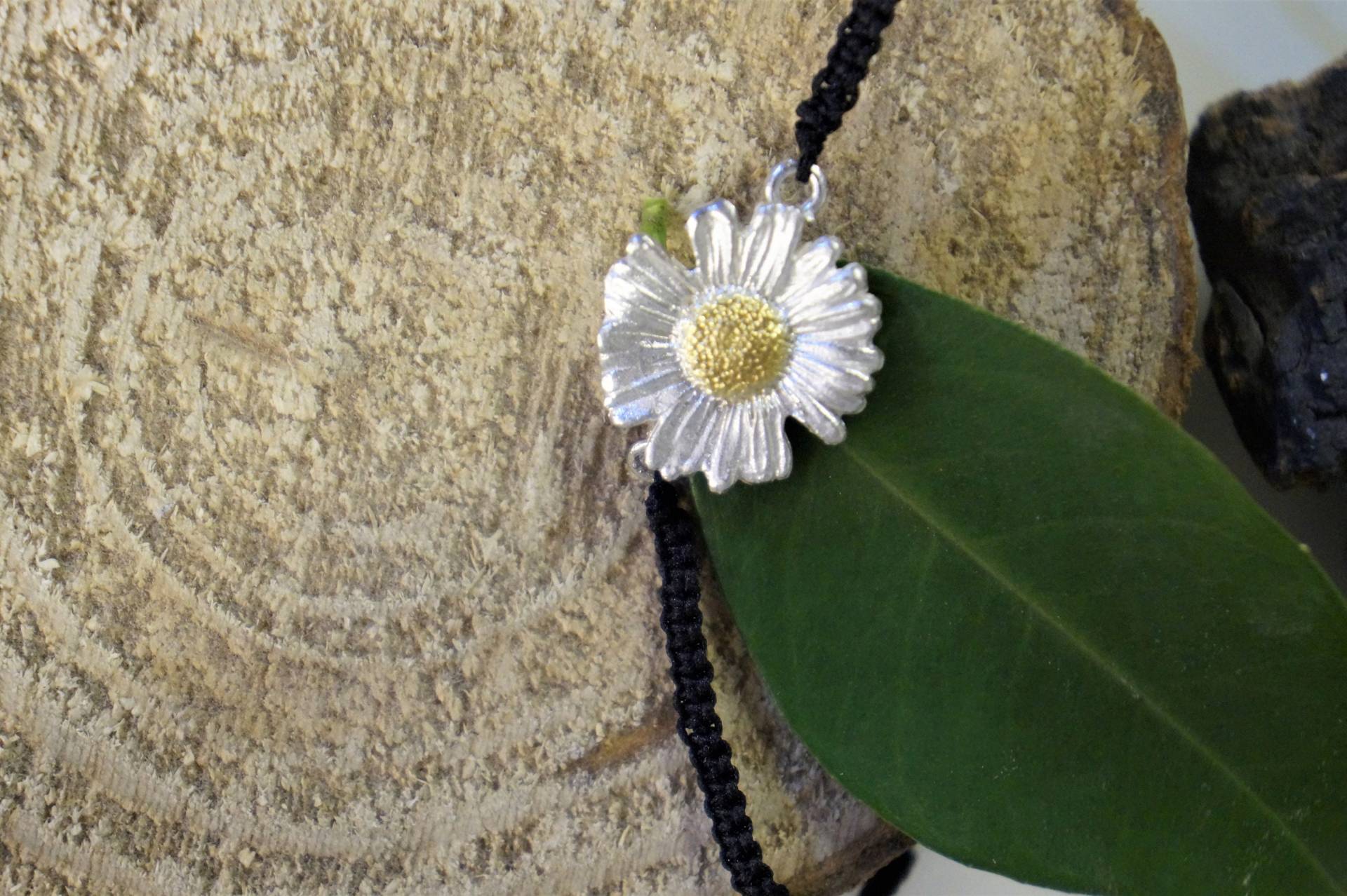 Echte Blume Makramee Armband Auf Sterling Silber 925. Kamille Ist Ein Symbol Der Heilung, Geduld Und Anziehen Von Reichtum von MNJRealFlowerJewelry