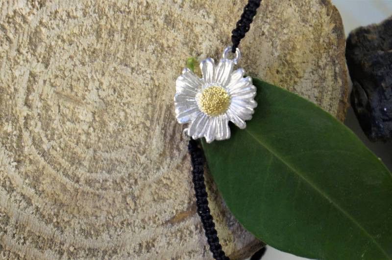 Echte Blume Makramee Armband Auf Sterling Silber 925. Kamille Ist Ein Symbol Der Heilung, Geduld Und Anziehen Von Reichtum von MNJRealFlowerJewelry