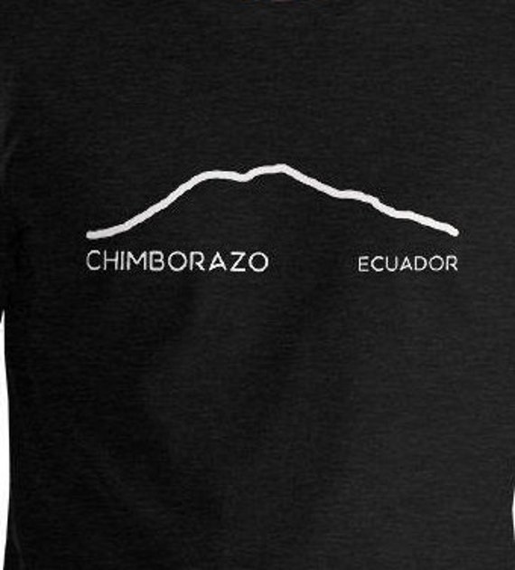 Mount Chimborazo, Ecuador - Vulkan, Bergkette, Skyline, Herren Und Frauen Tshirt von MNTNWILD