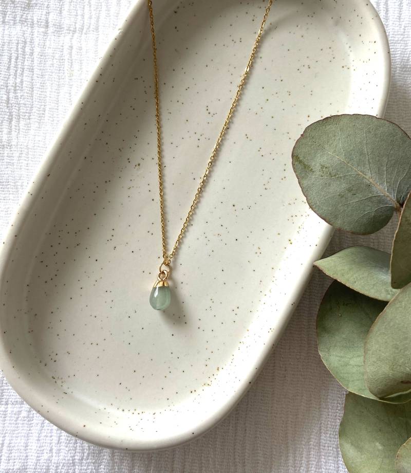 Zierliche Grüne Aventurine Halskette Gold Anhänger Sage Zierliche Kette Edelstahl Quartz von MOAIStudio