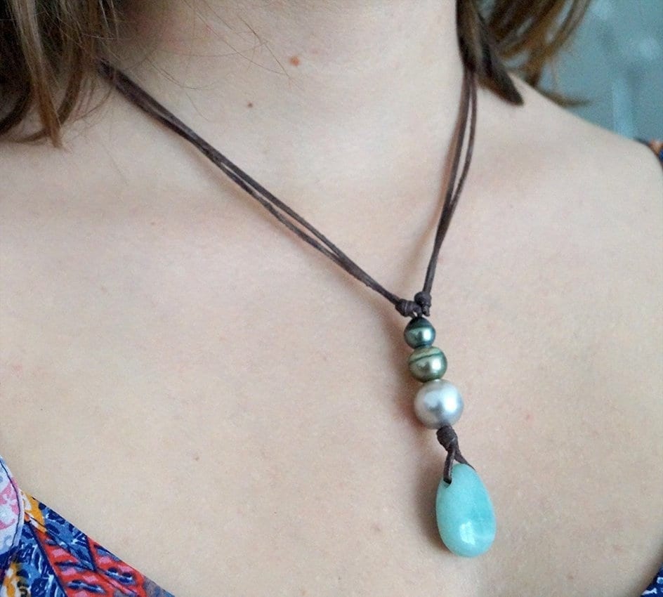 Aventurin-Anhänger Mit 3 Vielseitigen Tahiti-Perlen Für Eine Damenkette Aventurin-Anhänger Mit 3 Vielseitigen Tahiti-Perlen Für Eine Damenkette von MOANAtahitianpearls