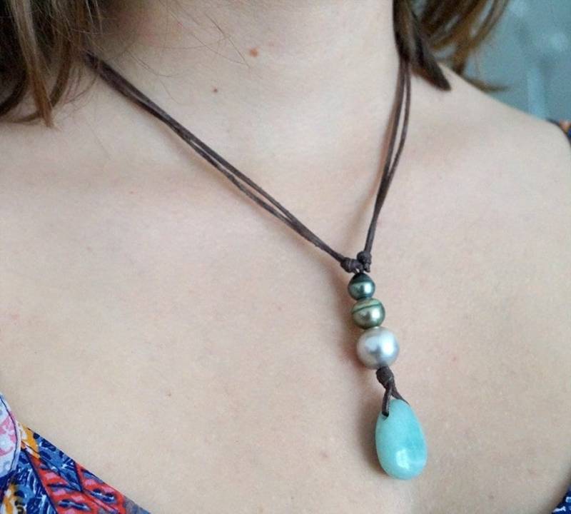 Aventurin-Anhänger Mit 3 Vielseitigen Tahiti-Perlen Für Eine Damenkette Aventurin-Anhänger Mit 3 Vielseitigen Tahiti-Perlen Für Eine Damenkette von MOANAtahitianpearls