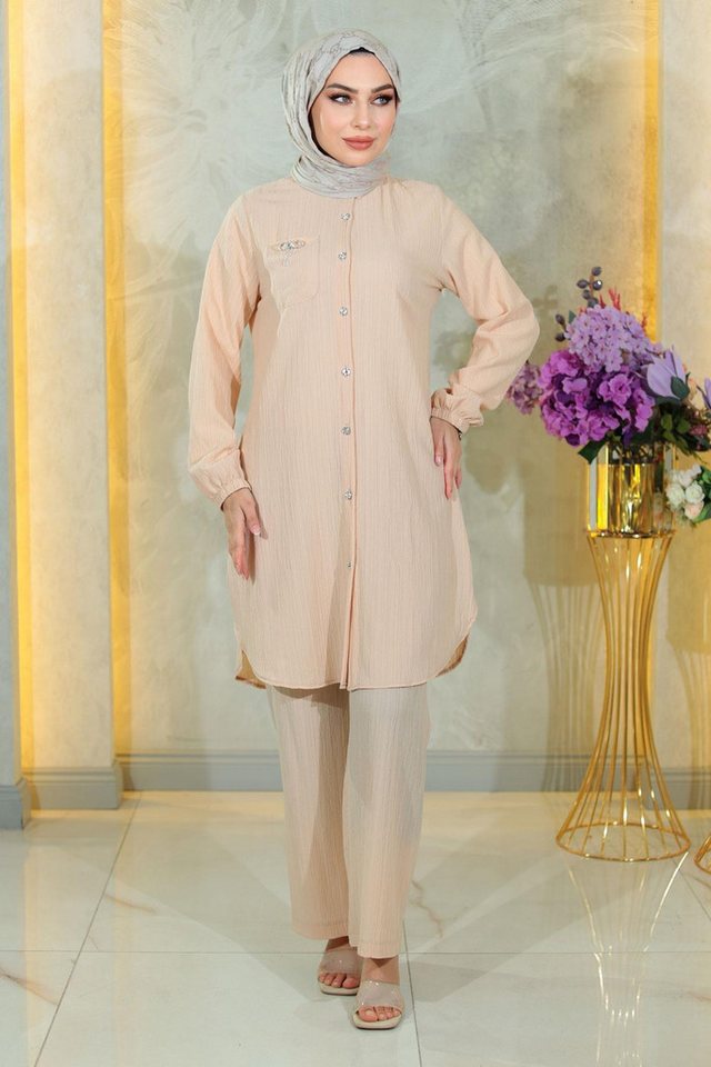 MODAMİHRAM Tunikakleid KleidGeknöpfter Brosche Detaillierter Anzug von MODAMİHRAM