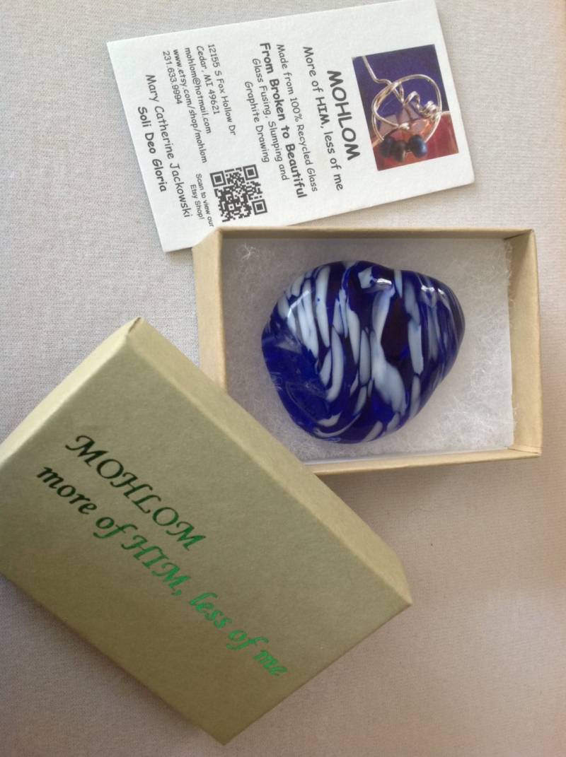 Glasverschmolzene Brosche/Pin von MOHLOM